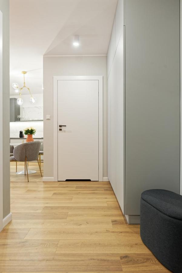 Apartament Prestige /Miejsce Parkingowe 波兹南 外观 照片